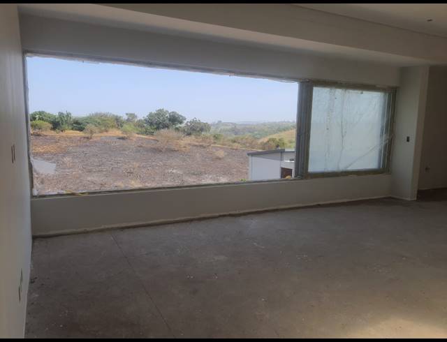 3 BEDROOM TOWNHOUSE FOR SALE IN PALM LAKES ESTATE